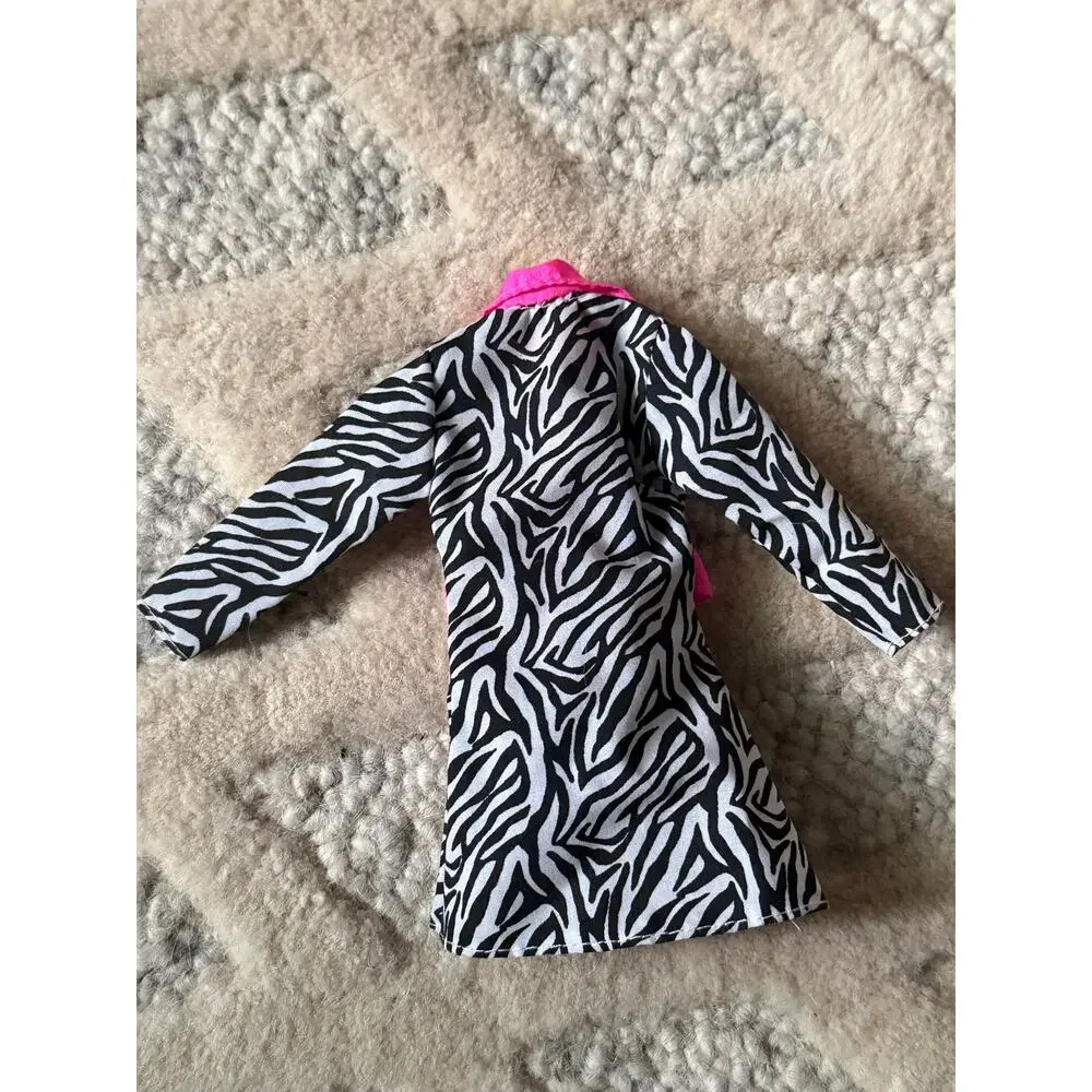Genuine Barbie Zebra Print Trench Coat Pink Belt Doll Clothes Fashion Outfit